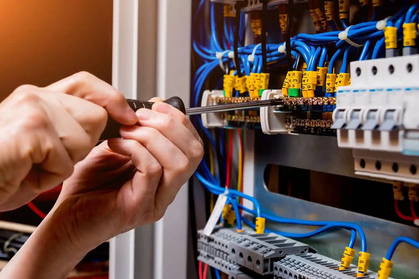 Conexión de instalación eléctrica